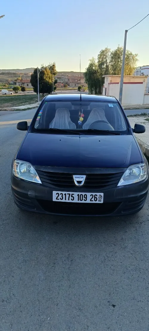 Dacia Logan 2009 لباز