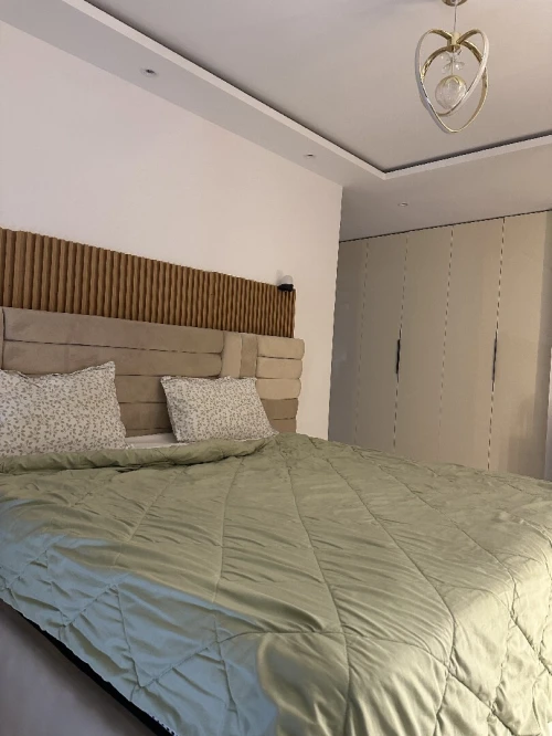 Chambre à coucher complète moderne