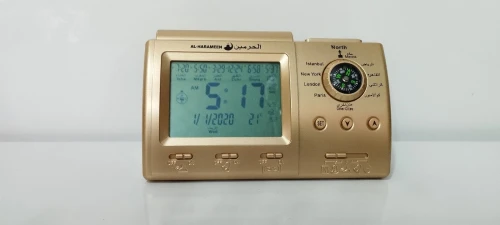 ساعات الكترونية للبيت والمكتب والمسجد البيع بالجملة والتجزئة 