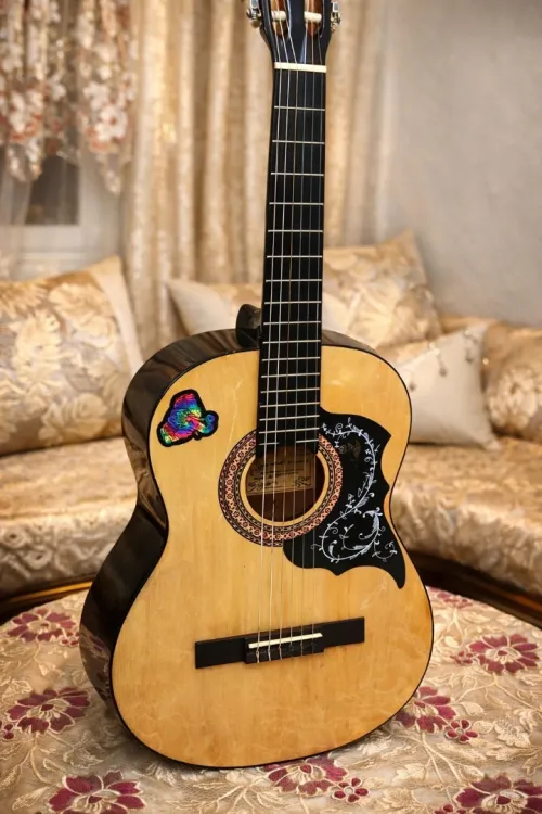 GUITARE ESPAGNOL CLASSIQUE