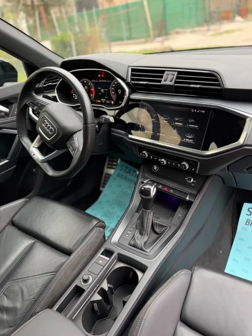 Audi Q3 2023 S line