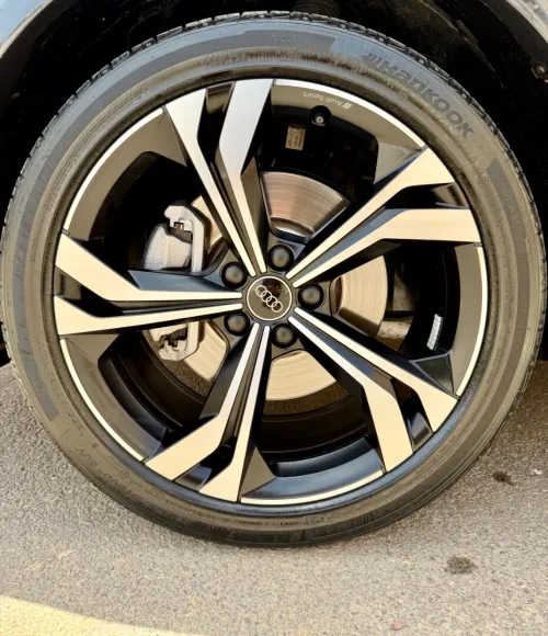 Audi Q3 2025 S line