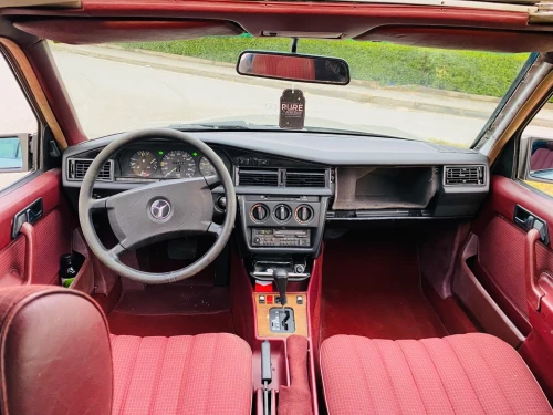 Mercedes 190 E 1987 190 E