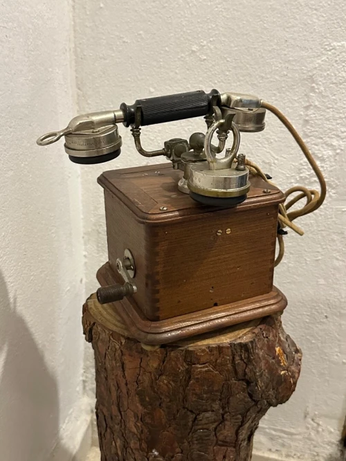 Ancien téléphone1910
