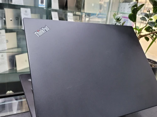 VENDU - LENOVO THINKPAD E490, i5-8265U, 16GB, 256GB SSD