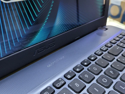 VENDU - ASUS X541UAK, i7-7500U, 8GB, 256GB SSD, INTEL HD520