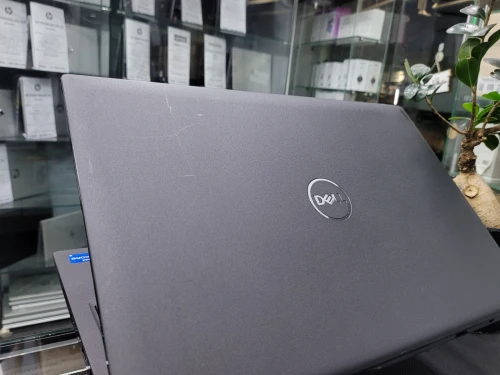 VENDU - DELL LATITUDE 3520, i5-1135G7, 8GB, 256GB SSD