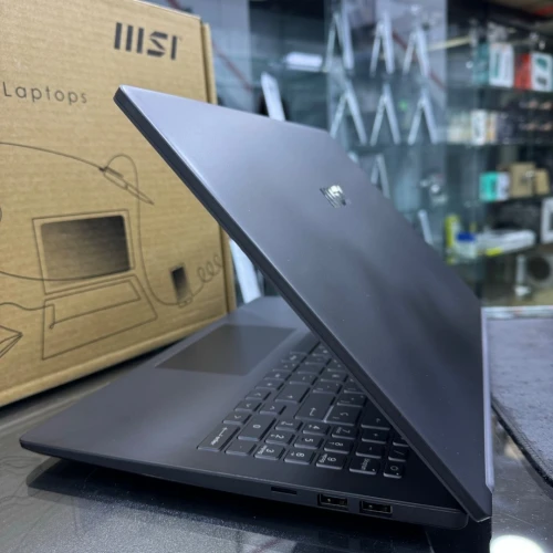 VENDU - MSI MODERN 15 (2024) Ryzen 5-7530U, 16GB, 512GB SSD, Radeon 610M