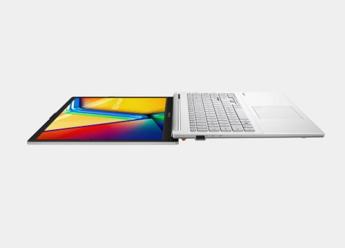 VENDU - ASUS Vivobook Go 15 OLED (E1504F), AMD Ryzen 5-7520U, 16GB LPDDR5, 512GB SSD