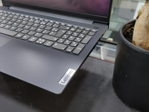 VENDU - LENOVO IDEAPAD V15 G3, i5-1235U, 8GB, 256GB SSD, iRis Xe