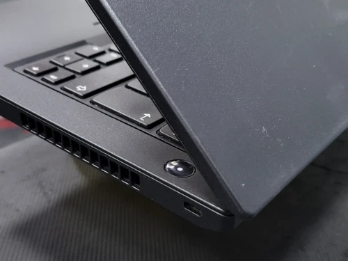 VENDU - LENOVO THINKPAD L490, i5-8365U, 16GB, 256GB SSD