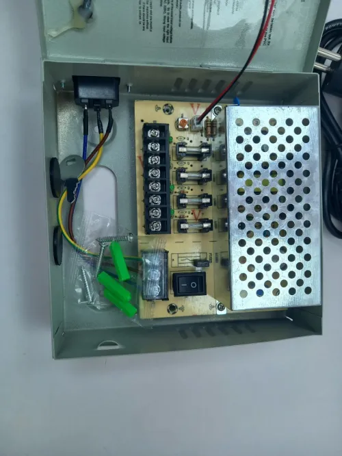Bloc d'alimentation pour caméra surveillance 4-8 et 16 Sorties CCTV