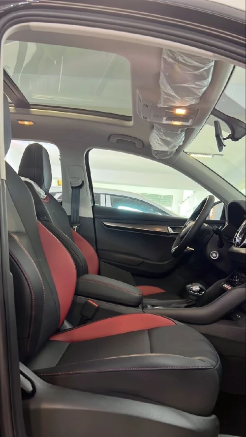 Skoda Karoq 2025 SKODA KAROQ LUXURY FULL OPTION