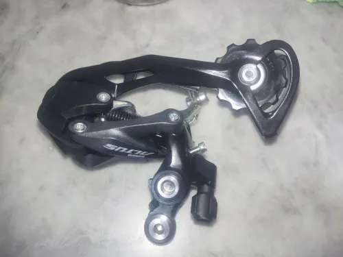 Dérailleur shimano altus 9 vitesses 