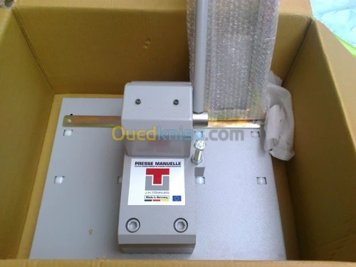 presse plaques immatriculation