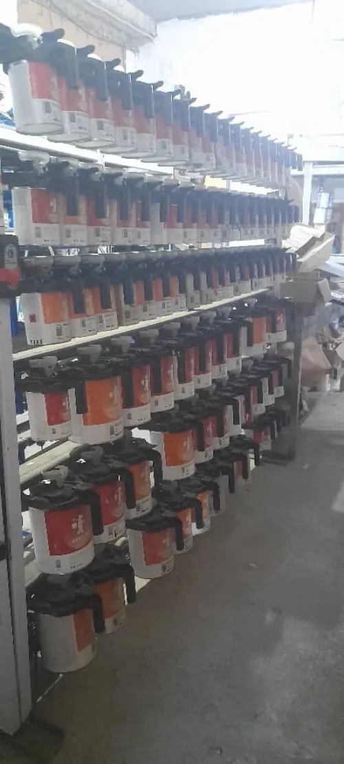 Mélangeur de peinture, 90 couvercles, dont 36 de 3.5 L et 54 de 1L 