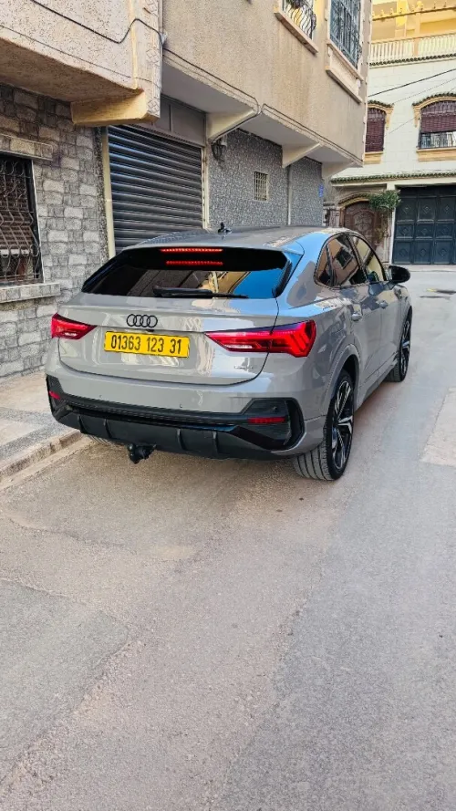 Audi Q3 2023 S Line quattro