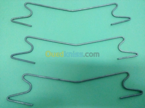 Ressort crochet a tomate