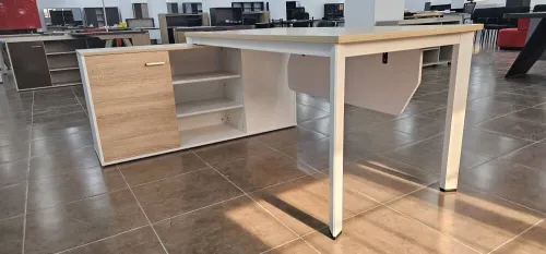 BUREAU OPERATEUR PIEDS BLANC ( IMPORTATION )