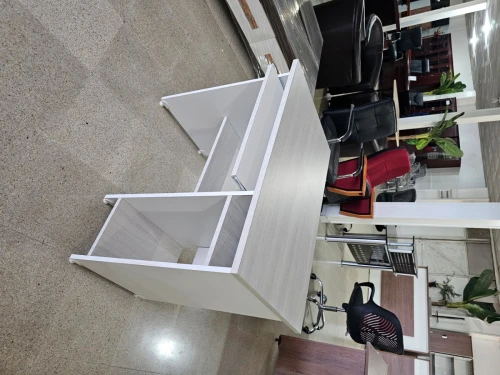 BUREAU OPÉRATEUR GRIS CLAIR