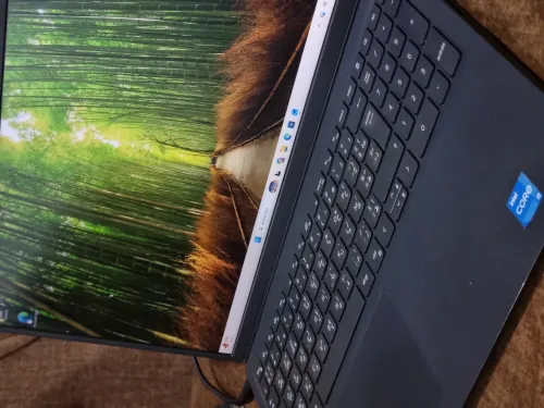Dell Vostro i3 12th Gen / 8GB RAM / 512GB SSD - Très peu utilisé