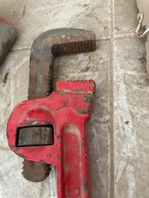 Outillage carrelage et plomberie