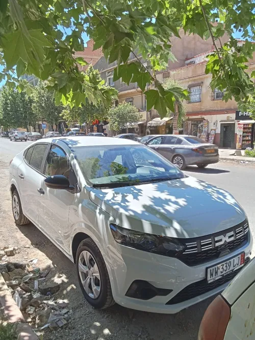 Dacia Logan 2025 extrême