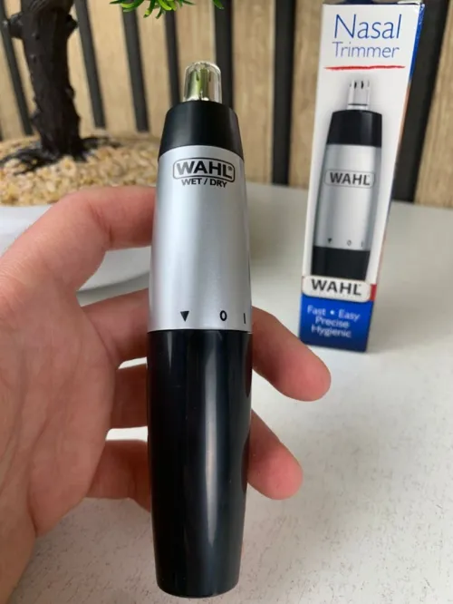 Tondeuse WAHL pour Poils du Nez  Modèle Portable Homme