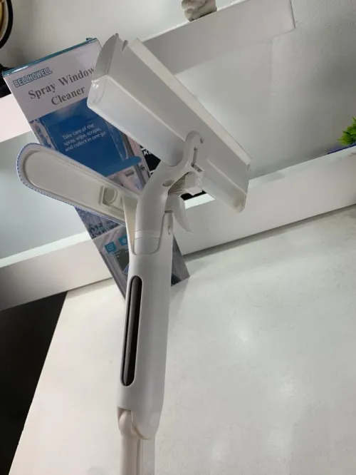 Nettoyeur de Vitres Multifonction 3 en 1 Manche Long, Pulvérisateur et Raclette Caoutchouc
