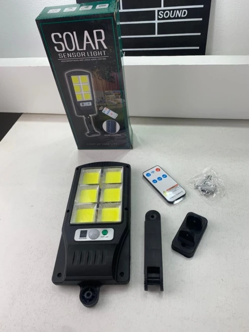 Éclairage Solaire LED Extérieur Lampadaire avec Capteur de Mouvements