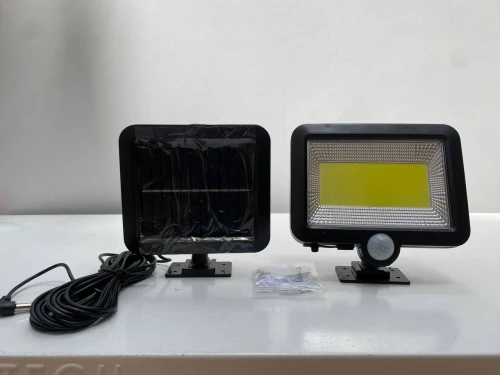 Lampe projecteur solaire LED et détecteur de mouvement 5W IP44 - SL-F100