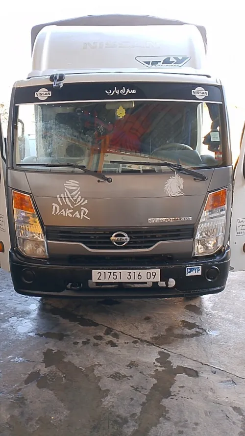 Nissan Mt400 2016