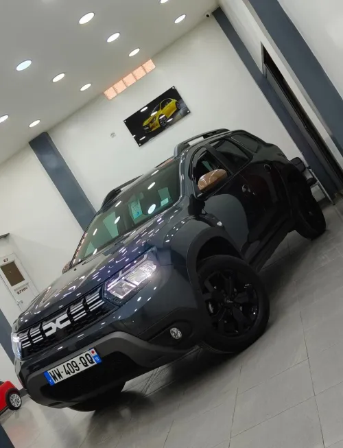 Dacia Duster 2023 Chanel gold