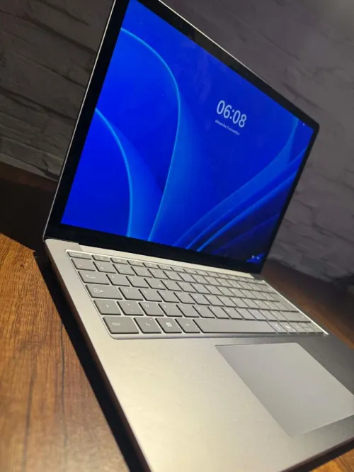 Microsoft Surface Laptop 6 ULTRA 7 165H +INTEL AI - 16G- 256GB 14 POUCE 3K TACTILE- ARC GRAPHICS