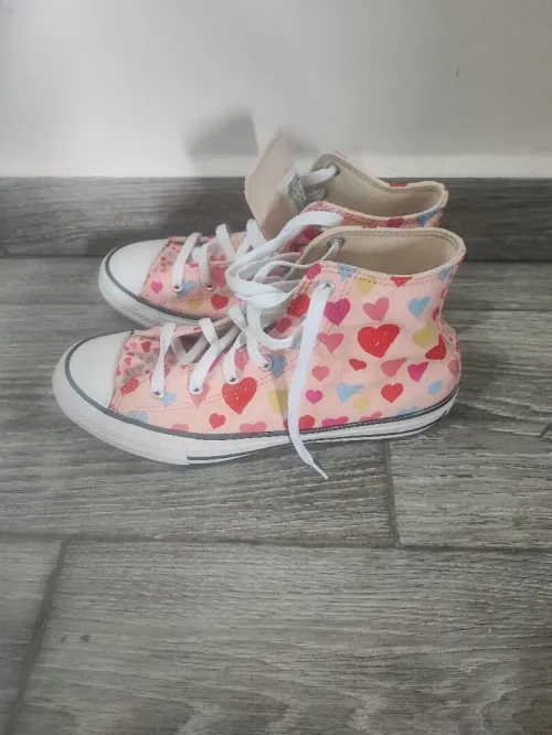 Basket converse neuf jamais utilisé 