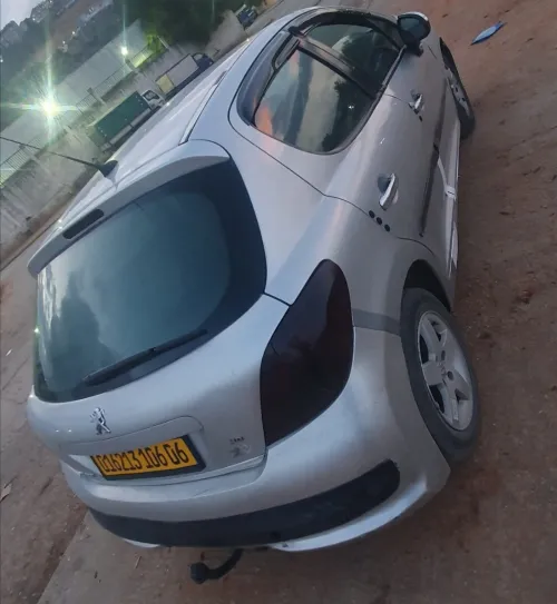 Peugeot 207 2006 207 1.4 Hdi 2006