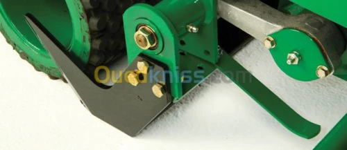 DÉPLAQUEUSE DE GAZON USA 