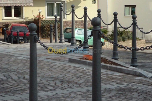 banc public et borne en fonte