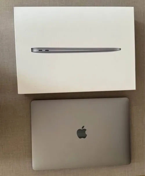 MacBook Air M1 256GO