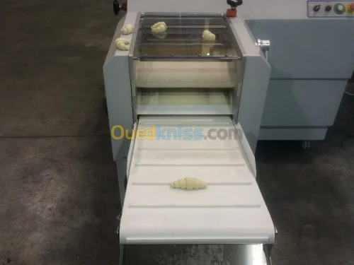 MACHINE A CROISSANTS AFRIMAT 3000