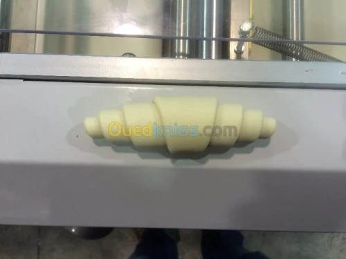 MACHINE A CROISSANTS AFRIMAT 3000