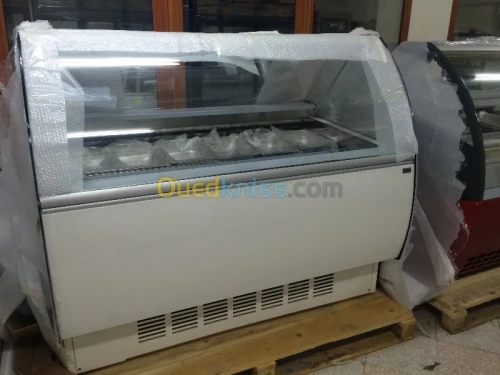 VITRINES POUR CREMES GLACEES