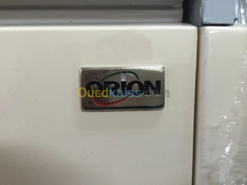 VITRINES POUR CREMES GLACEES