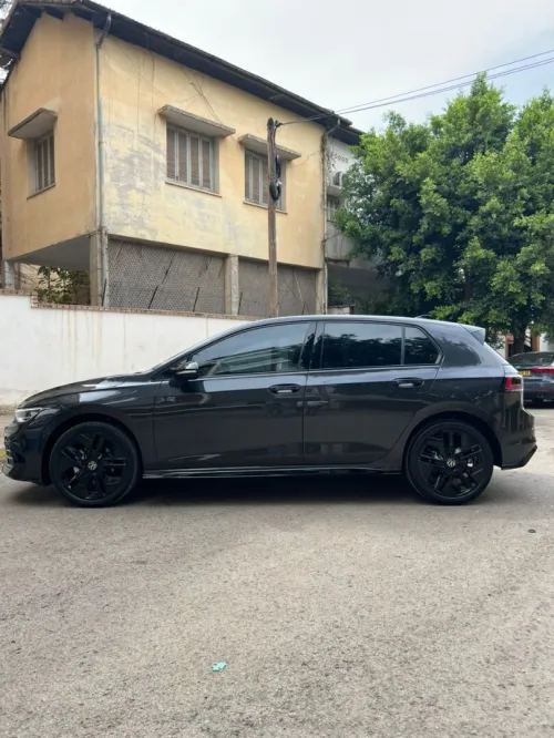 Volkswagen Golf 8 2025 R