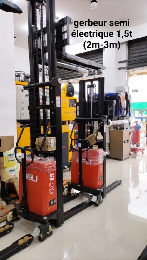GERBEUR ELECT 1.5T 3M50/ SEMI ELECT 1.5T 3M / MANUELLE 2T 1M60 / TRANSPALETTE