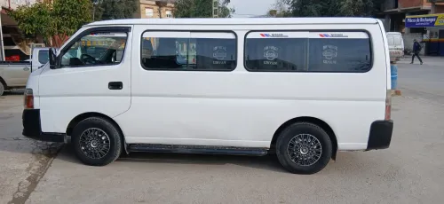 Nissan Urvan 2010