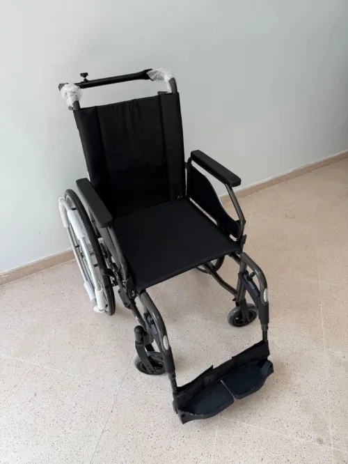 Fauteuil roulant Drive DeVilbiss Healthcare léger (12 kg pratique dossier inclinable et confortable 