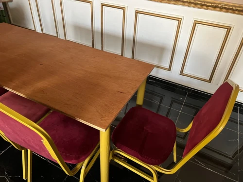 Table neuve pour salle des fête ou traiteur