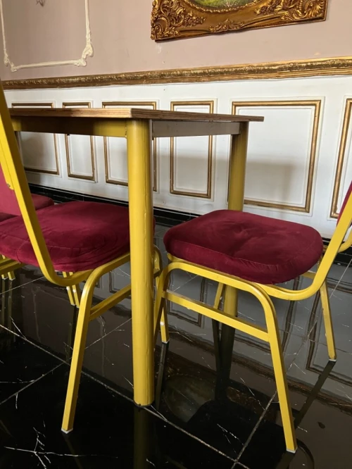 Table neuve pour salle des fête ou traiteur