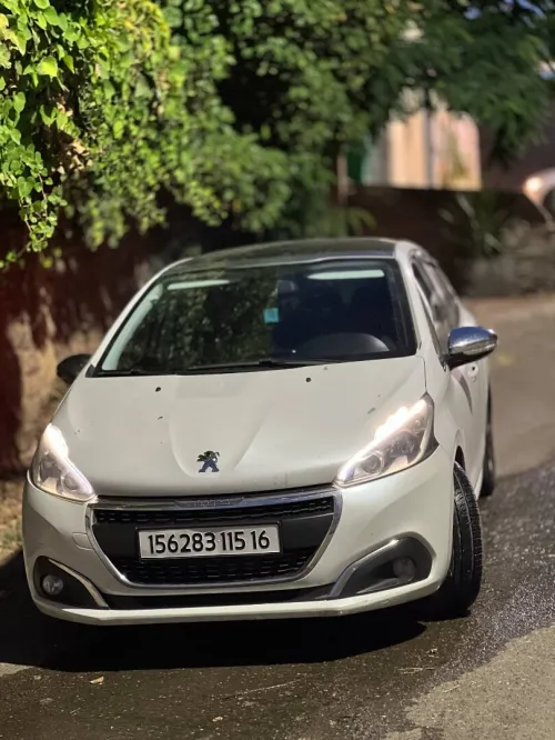 Peugeot 208 2015 Active Facelift